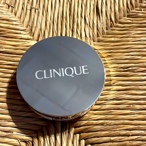 Clinique Beyond Perfecting Powder Foundation. 6-Ivory/ VF-N.